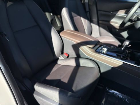 Used 2025 MAZDA CX-30 AWD 2.5 S w/ Premium Package image 27