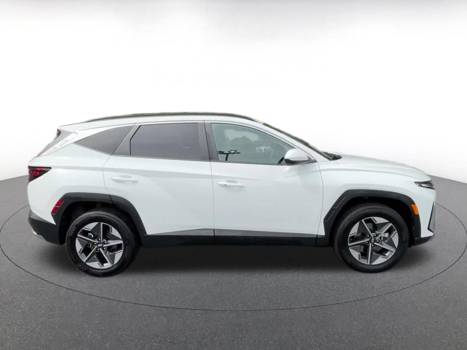 Used 2026 Hyundai Tucson SEL AWD/4WD image 15