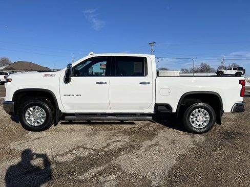 Used 2024 Chevrolet Silverado 2500 LTZ w/ LTZ Convenience Package image 2