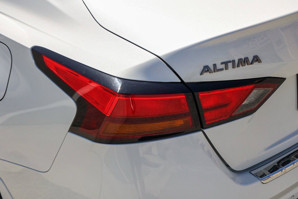 Used 2023 Nissan Altima 2.5 SR w/ SR Premium Package FWD image 8
