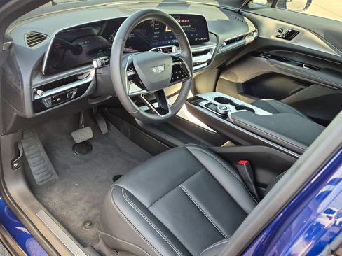 Certified 2024 Cadillac Lyriq Tech w/ LPO, Floor Liner Package AWD/4WD image 9