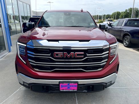 Used 2024 GMC Sierra 1500 SLT w/ SLT Premium Package AWD/4WD image 5