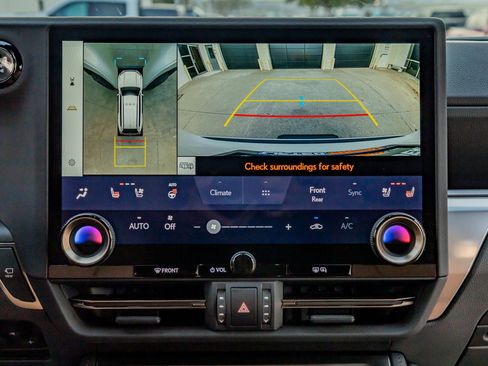 Used 2025 Lexus GX 550 w/ Cold Area Package image 26