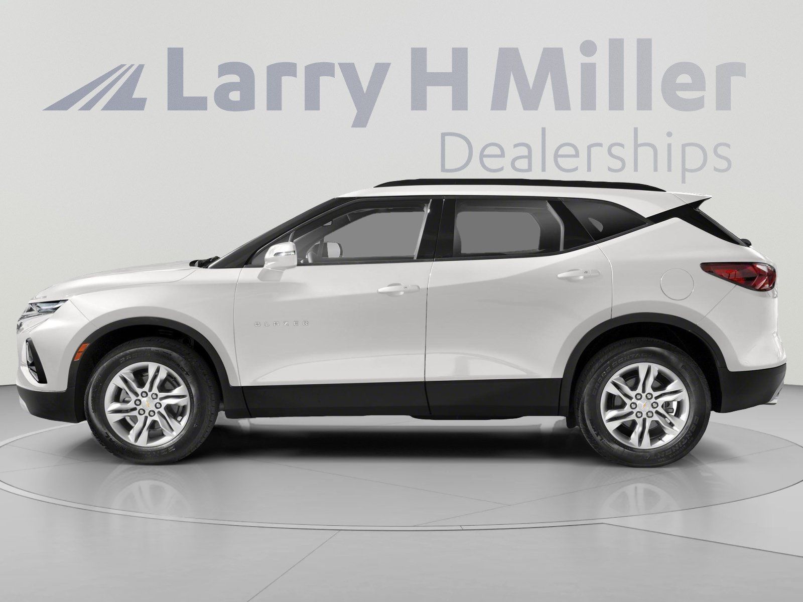 Used 2019 Chevrolet Blazer LT FWD image 3
