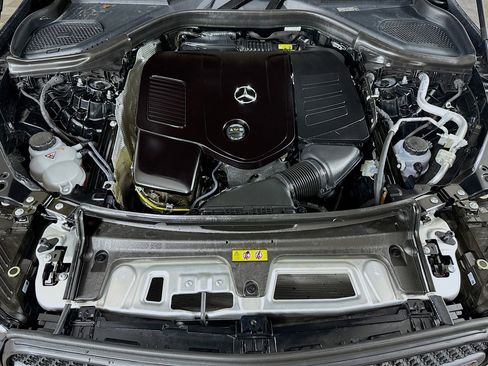 Certified 2025 Mercedes-Benz GLC 300 4MATIC image 30