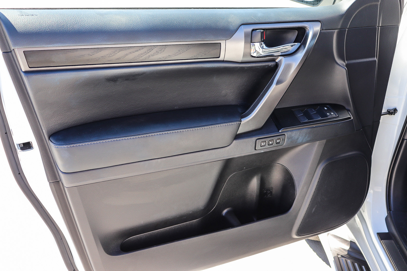 Used 2023 Lexus GX 460 w/ Black Line Special Edition AWD/4WD image 20