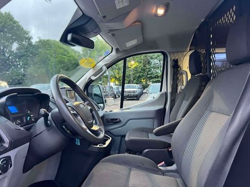 Used 2017 Ford Transit 250 130 Low Roof w/ Exterior Upgrade Package RWD image 12