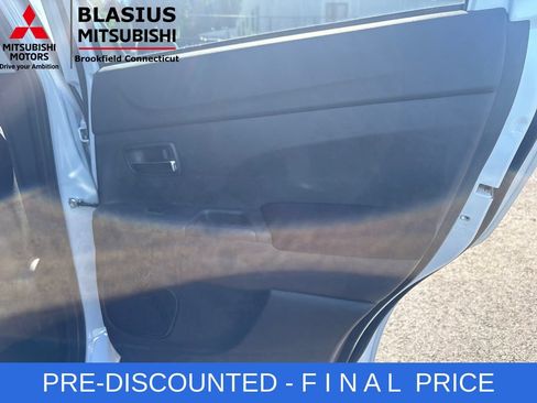 Used 2025 Mitsubishi Outlander Sport ES AWD/4WD image 39