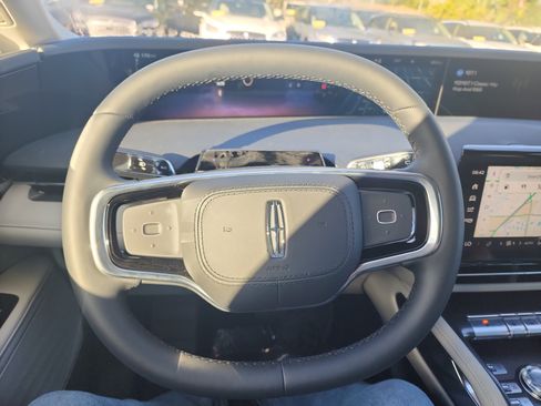 New 2026 Lincoln Nautilus Premier image 31