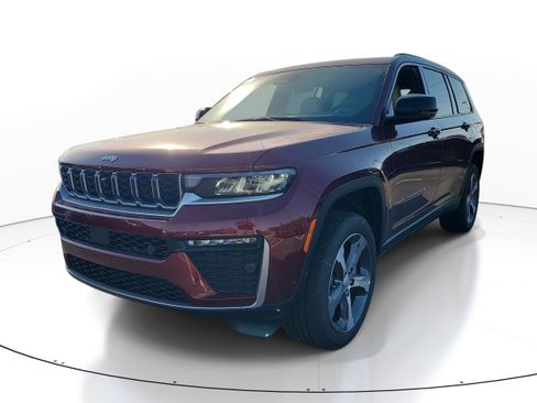 New 2026 Jeep Grand Cherokee L Limited AWD/4WD image 4
