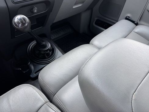 Used 2005 Ford F150 XL image 25