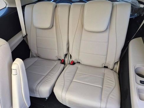 New 2026 Mercedes-Benz GLS 450 4MATIC image 16