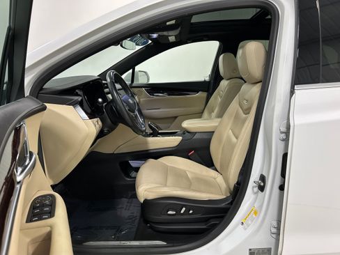 Used 2019 Cadillac XT5 Luxury AWD/4WD image 4