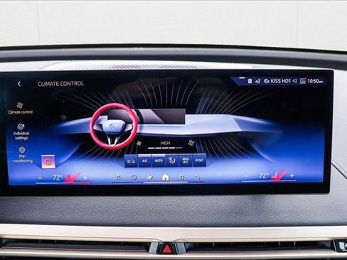 Used 2026 BMW iX xDrive45 w/ Premium Package image 18