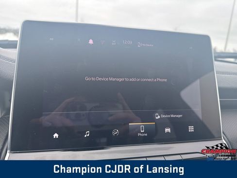 Used 2025 Jeep Compass Trailhawk image 32