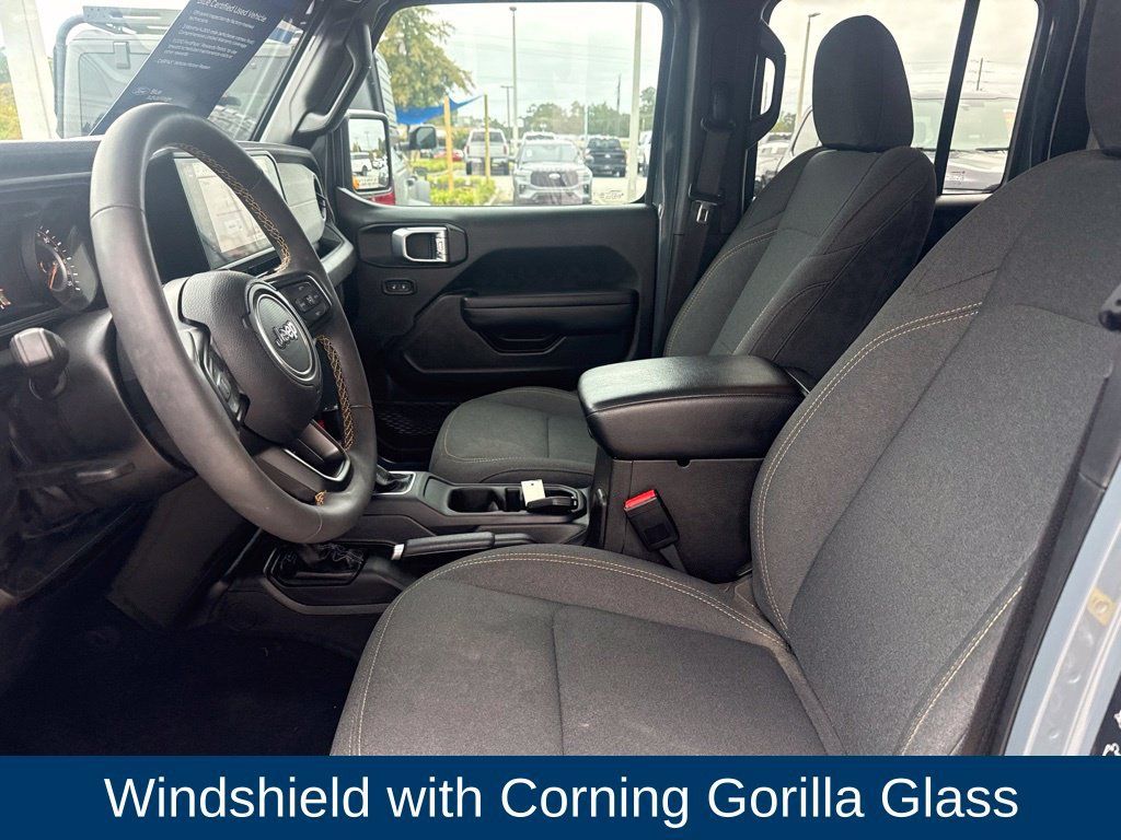 Used 2024 Jeep Wrangler Unlimited Sport AWD/4WD image 12