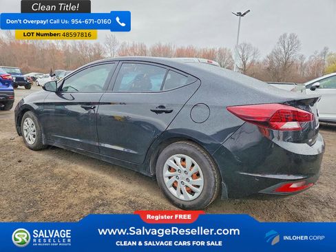 Used 2020 Hyundai Elantra SE image 3