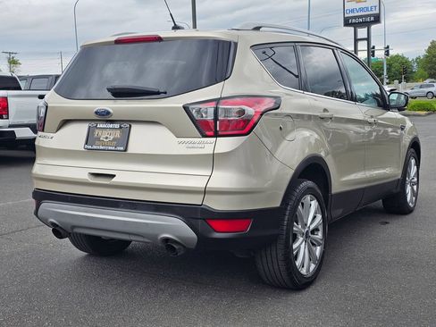 Used 2017 Ford Escape Titanium FWD image 3