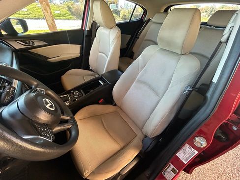 Used 2017 MAZDA MAZDA3 Sport image 9