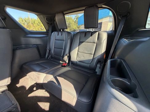Used 2018 Ford Explorer Limited image 8