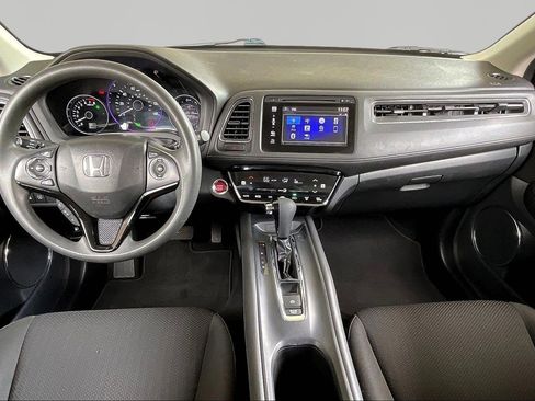 Used 2018 Honda HR-V EX image 7