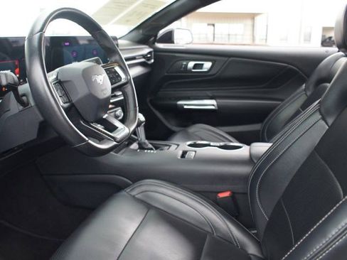 Used 2024 Ford Mustang Premium image 5