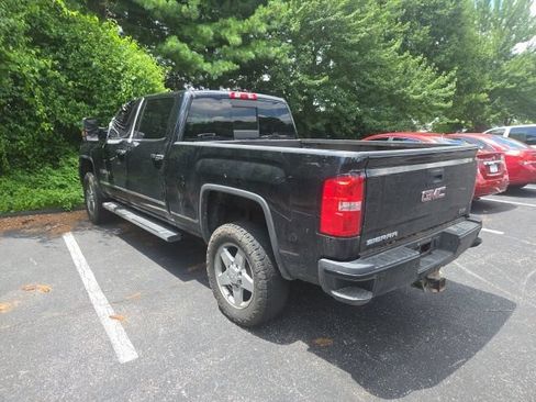 Used 2015 GMC Sierra 2500 SLT w/ Duramax Plus Package AWD/4WD image 2