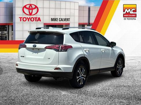 Used 2016 Toyota RAV4 LE FWD image 5