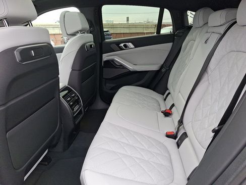 New 2026 BMW X6 xDrive40i image 5