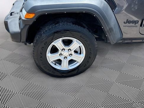 Used 2022 Jeep Wrangler Unlimited Sport AWD/4WD image 34