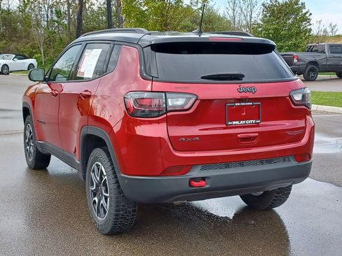 Used 2024 Jeep Compass Trailhawk w/ Trailhawk Elite Group AWD/4WD image 3