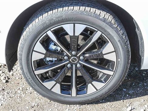 New 2026 Volvo XC60 B5 Plus w/ Protection Package Premier image 10