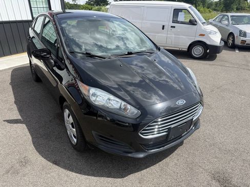 Used 2019 Ford Fiesta S FWD image 4