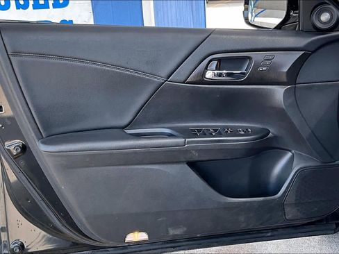 Used 2015 Honda Accord EX-L image 21