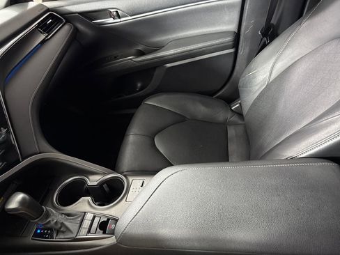 Used 2021 Toyota Camry XSE image 16