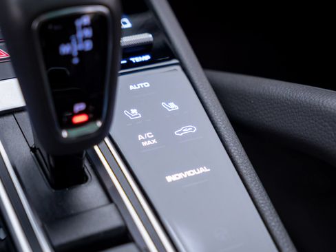 Certified 2023 Porsche Cayenne Platinum Edition AWD/4WD image 27
