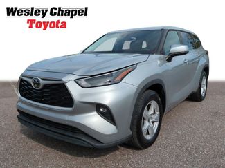Used 2023 Toyota Highlander LE FWD video 1