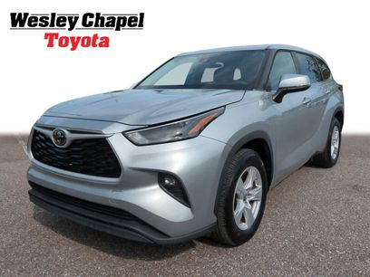Used 2023 Toyota Highlander LE
