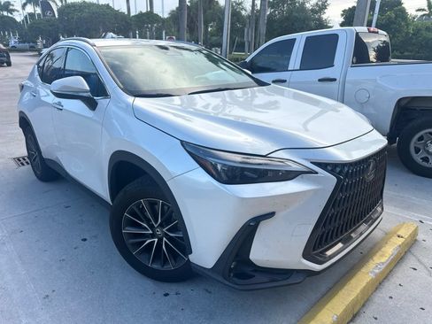 Used 2022 Lexus NX 250 FWD w/ Towing Package (2000 Lbs) image 6
