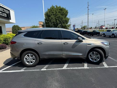 Used 2018 Buick Enclave Premium FWD image 6
