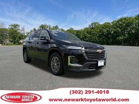 Used 2023 Chevrolet Traverse LT w/ LPO, Floor Liner Package AWD/4WD image 1