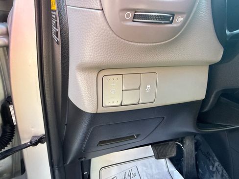 Used 2018 Kia Soul image 17