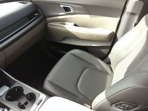 New 2026 Kia Carnival SX image 18