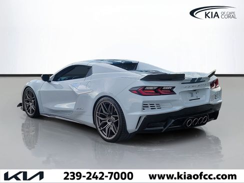 Used 2024 Chevrolet Corvette Z06 w/ Stealth Interior Trim Package RWD image 4