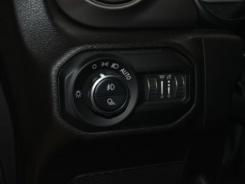 Used 2022 Jeep Gladiator Sport AWD/4WD image 10
