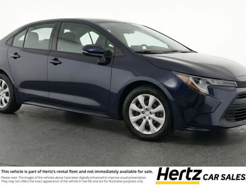 Used 2025 Toyota Corolla LE FWD image 1