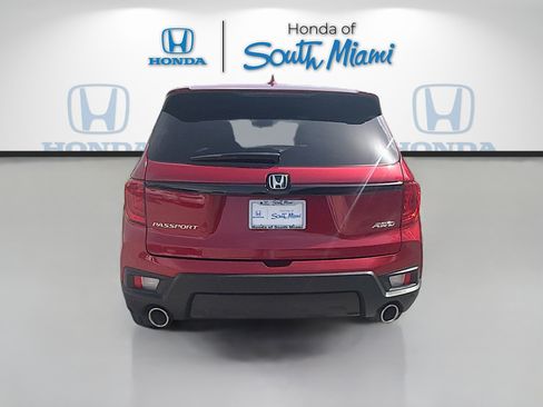 Certified 2025 Honda Passport EX-L image 6