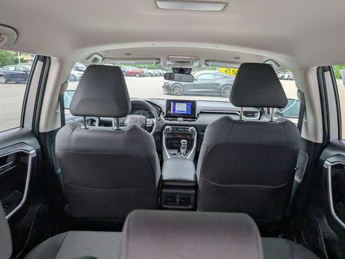 Used 2025 Toyota RAV4 XLE AWD/4WD image 14