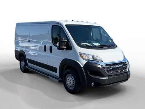 Used 2025 RAM ProMaster 2500 w/ U-Haul Equipment Group FWD image 7