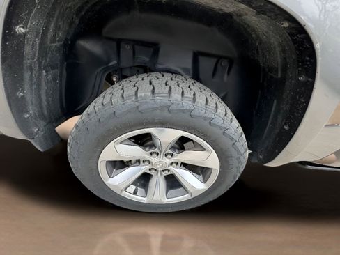 Used 2021 RAM 1500 Limited image 32